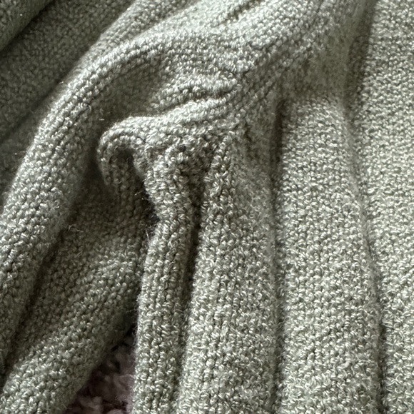 Green Ribbed Turtleneck Sweater - Picture 4 of 4